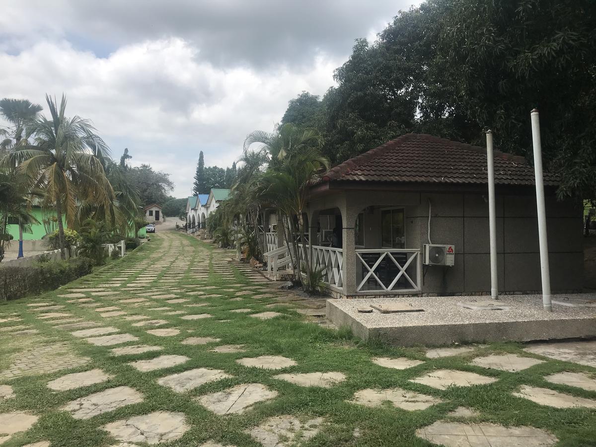 Akosombo Continental Hotel 외부 사진